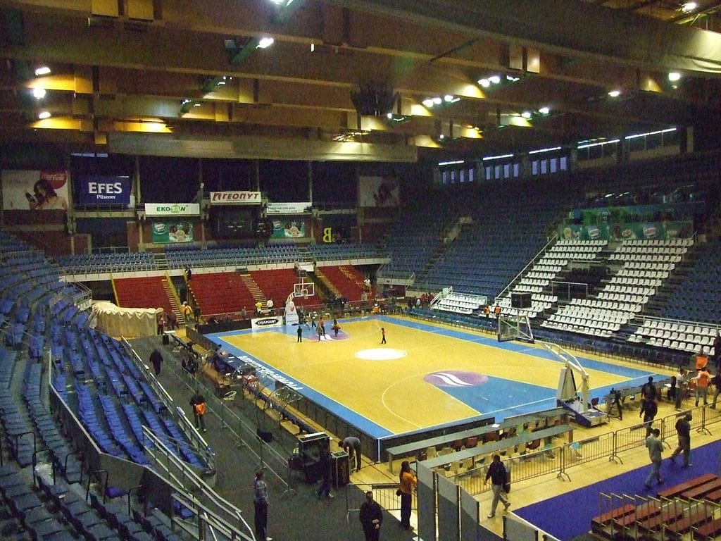 1024px-Hala_Pionir_Beograd.jpg